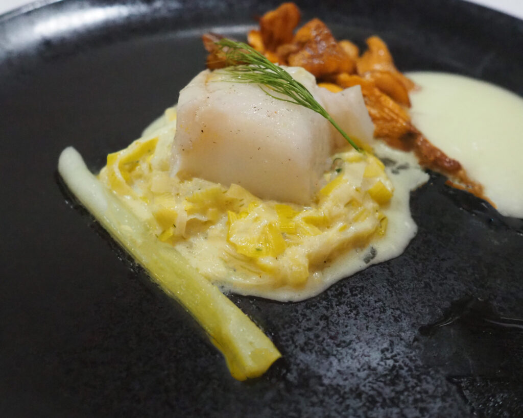 Heilbot met prei en vlierbloesem