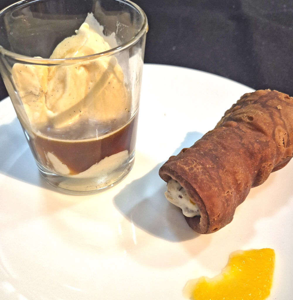 Cannoli met affogato